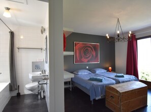 Biệt thự | 5 phòng ngủ, trang bị nội thất với thiết kế riêng biệt 