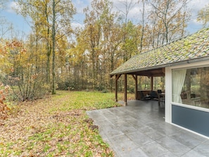 House | Garden - Holiday Home in Stramproy Near Nature Reserve (Stramproy)