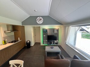 House | Private kitchen - Holiday Home in Stramproy Near Nature Reserve (Stramproy)