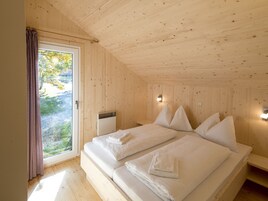 4 habitaciones, muebles diferentes y ropa de cama 