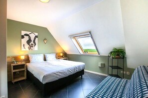 House | 6 bedrooms, individually furnished, bed sheets - Farm Located in a Beautiful Area of Friesland (Lollum)