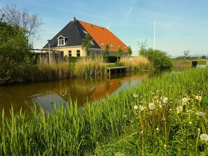 House | Exterior - Farm Located in a Beautiful Area of Friesland (Lollum)