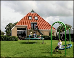 House | Garden - Farm Located in a Beautiful Area of Friesland (Lollum)