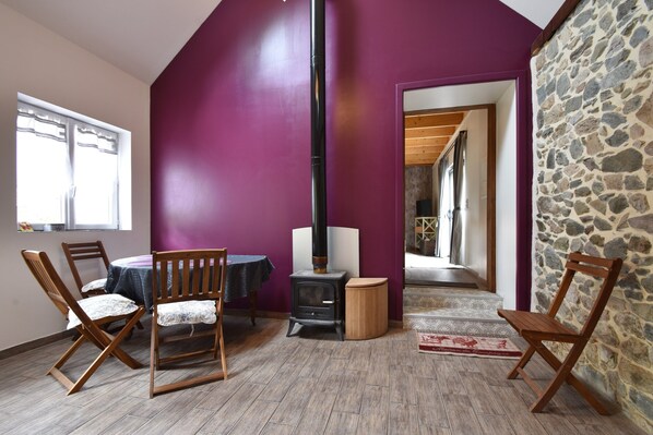 Dining - Holiday Home Saint-gilles Near Beach (Saint-Gilles-les-Bois)