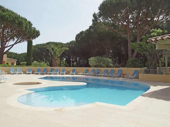 Outdoor pool - Apartment in Gassin Saint Tropez With Garden, Pool (Gassin)