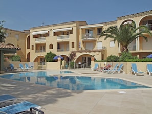 Exterior - Apartment in Gassin Saint Tropez With Garden, Pool (Gassin)
