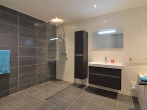 House | Bathroom
