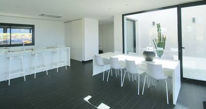 Sunset Villa With Bay View