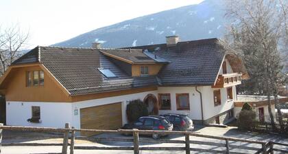 Spacious Apartment in Sankt Michael im Lungau near Ski Area