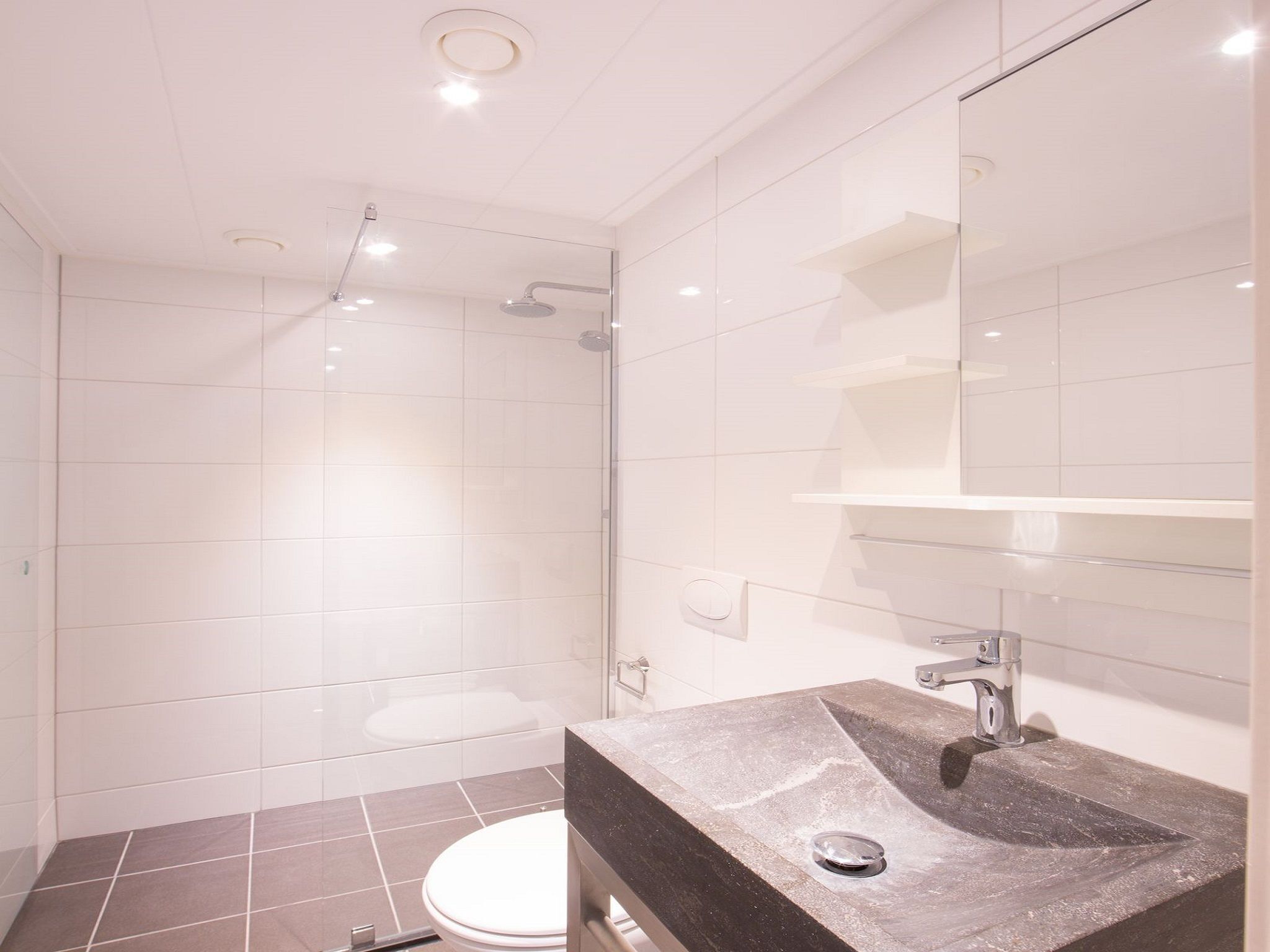 Apartment | Bathroom | Shower, towels