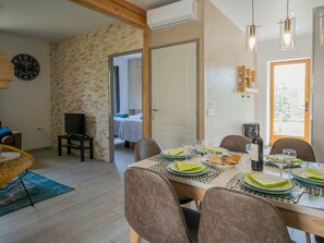 Dining - Modern Mansion in Tarn With Pool, Impressive Location (Rabastens)