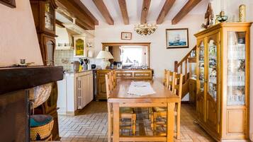 House | Tempat makan