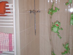 Shower - Pretty Holiday Home in Kollum With Private Garden (Kollum)