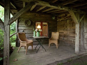 Balcony - Cosily Furnished Small Wooden House (Baexem)