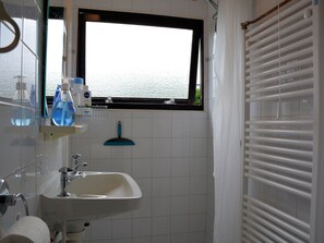 Ferienhaus | Badezimmer | Dusche