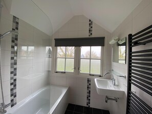 Villa | Bathroom - Modern Dutch Villa With Terrace (Hippolytushoef)