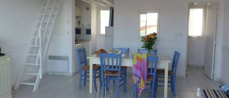 Apartment | Living room