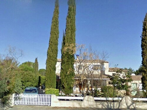 Comfortable House With Private Pool and Enclosed Garden, Walking Distance Bakery