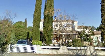 Comfortable House With Private Pool and Enclosed Garden, Walking Distance Bakery