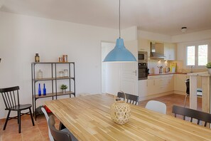 Villa | Dining - Villa in Rhone Alpes With Private Pool (Joyeuse)