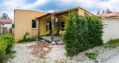Villa in Park With Communal Swimming Pool, in the Provençal Mountains