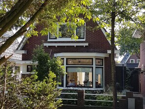 Unclassified image, 3 of 37, button - Luxury Holiday Home in Heiloo With Terrace and Garden (Heiloo)