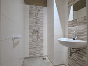 Shower - Luxurious Villa in Venray With Garden (Venray)