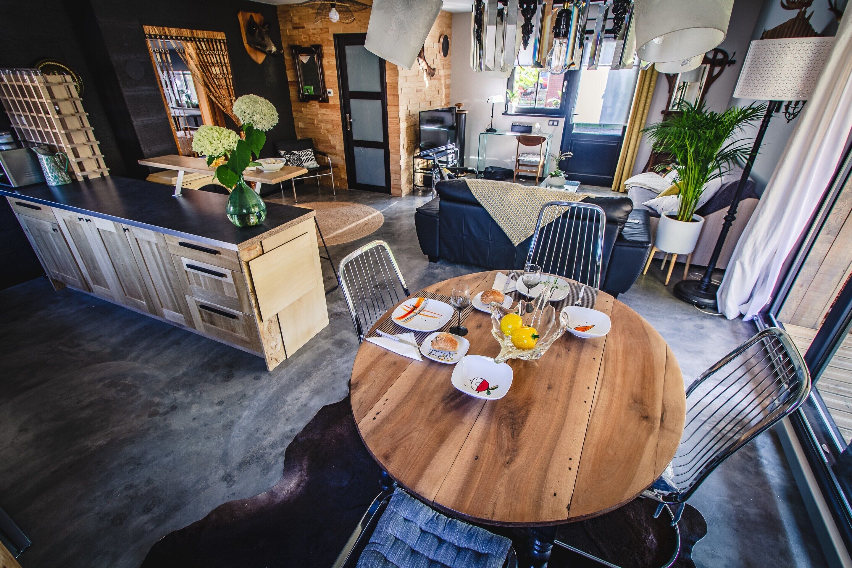 House | Dining