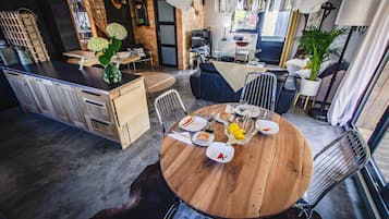 House | Dining