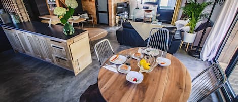 House | Dining