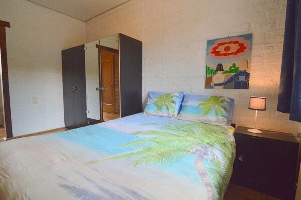 House | 2 bedrooms, individually furnished, bed sheets