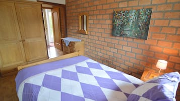 House | 2 bedrooms, individually furnished, bed sheets