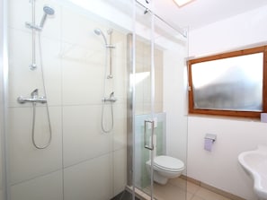 Apartment | Bathroom