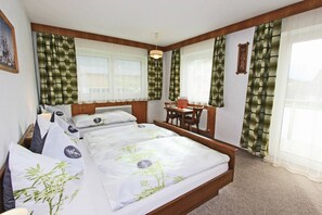 3 bedrooms, bed sheets