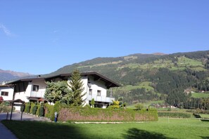 Apartment | Exterior - Cozy Apartment in Aschau im Zillertal near Ski Lift (Aschau Im Zillertal)