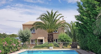 Luxurious Villa in Marseillan With Swimming Pool