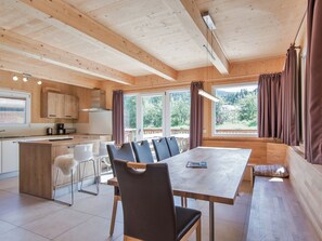 Chalet | Dining - Spectacular Chalet near Ski Area in Sankt Georgen ob Murau (Sankt Georgen am Kreischberg)