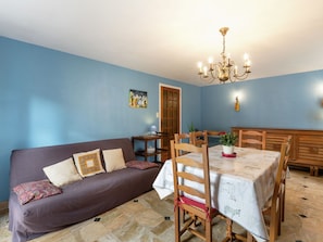 House | Living room | Fireplace, DVD player - Cozy Holiday Home in Billio With Private Pool (Billio)