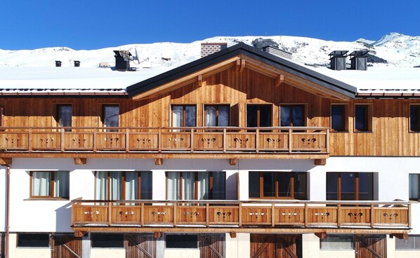 Exterior - Apartment in French Alps With Scenic Views (Les Belleville)