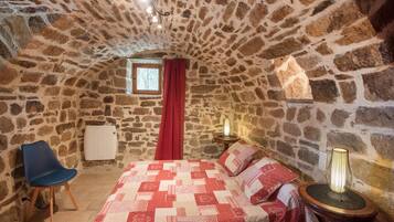 House | 3 bedrooms, individually furnished