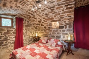 House | 3 bedrooms, individually furnished - Hidden Retreat in Chassiers (Chassiers)