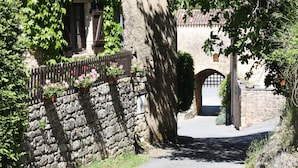 Exterior - Cosy Holiday Home in Castelnaud-la-chapelle (Castelnaud-la-Chapelle)