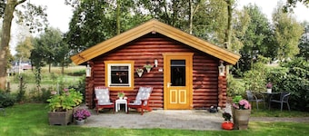 Cottage near Lake & Forest with Garden in Gramsbergen
