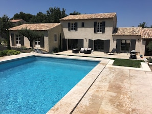 Exterior - Beautiful Villa With air Conditioning, Large Private Swimming Pool and Near St. Remy-de-provence (Eyragues)