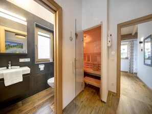Bathroom - Nationalpark Chalet Dreiherrenspitze (Neukirchen am Grossvenediger)