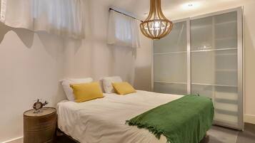 Villa | 5 bedrooms, individually furnished, bed sheets