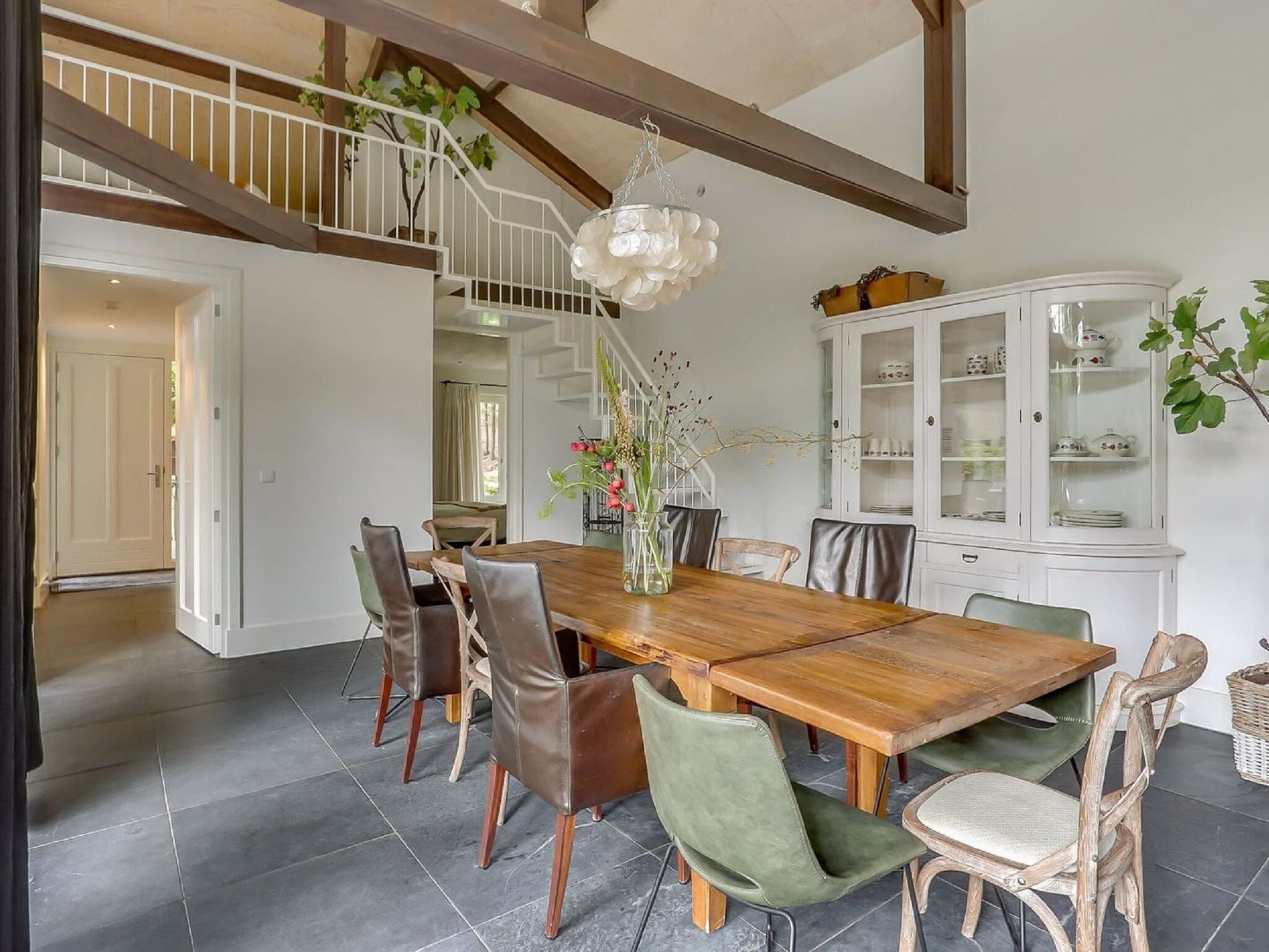Villa | Dining