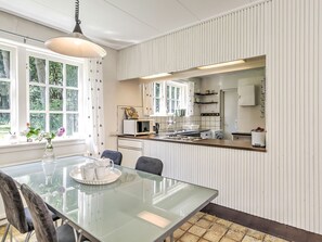 Dining - Lovely Chalet near Sea in Oostvoorne (Oostvoorne)