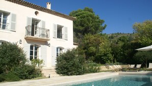 Pool - Atmospheric Villa in Pottery Town Salernes , Near Many Lovely Villages (Villecroze)