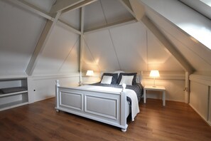 3 bedrooms, individually furnished, iron/ironing board - Family Home in Zeewolde by Forest Trails (Zeewolde)